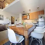Historic Center Colosseum 2br 2ba Metro