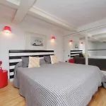 Historic Center Colosseum 2br 2ba Metro *