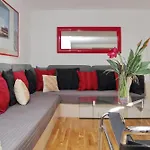 Historic Center Colosseum 2br 2ba Metro *
