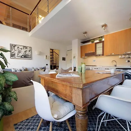 Feriehus Historic Center Colosseum 2br 2ba Metro *