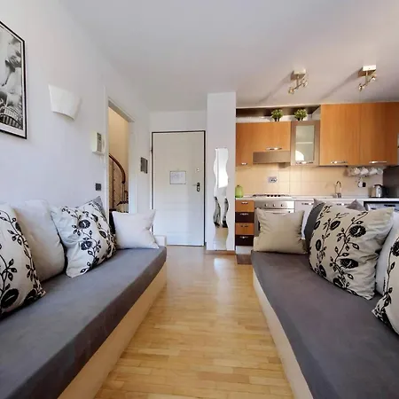 Historic Center Colosseum 2br 2ba Metro Feriehus