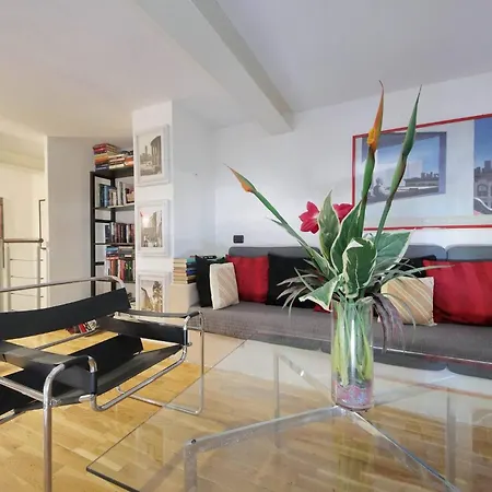 Historic Center Colosseum 2br 2ba Metro Feriehus