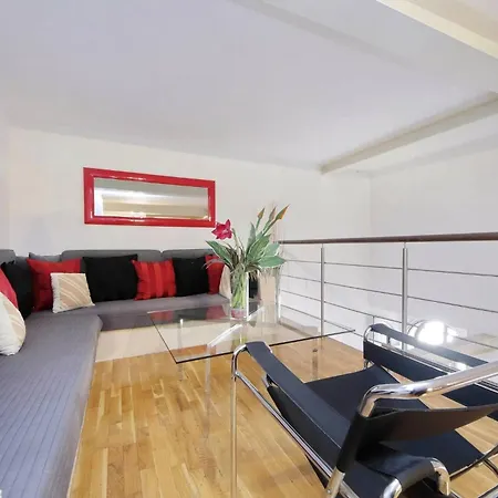 Feriehus Historic Center Colosseum 2br 2ba Metro *